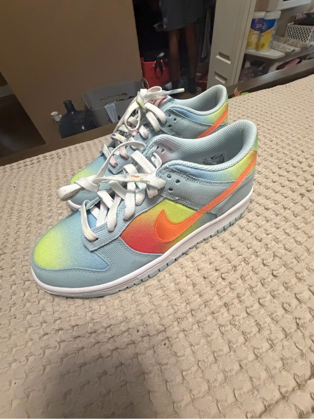 Nike Kids Gradient Swoosh Low Top Sneakers
6.5 big kids = 8 woman’s
